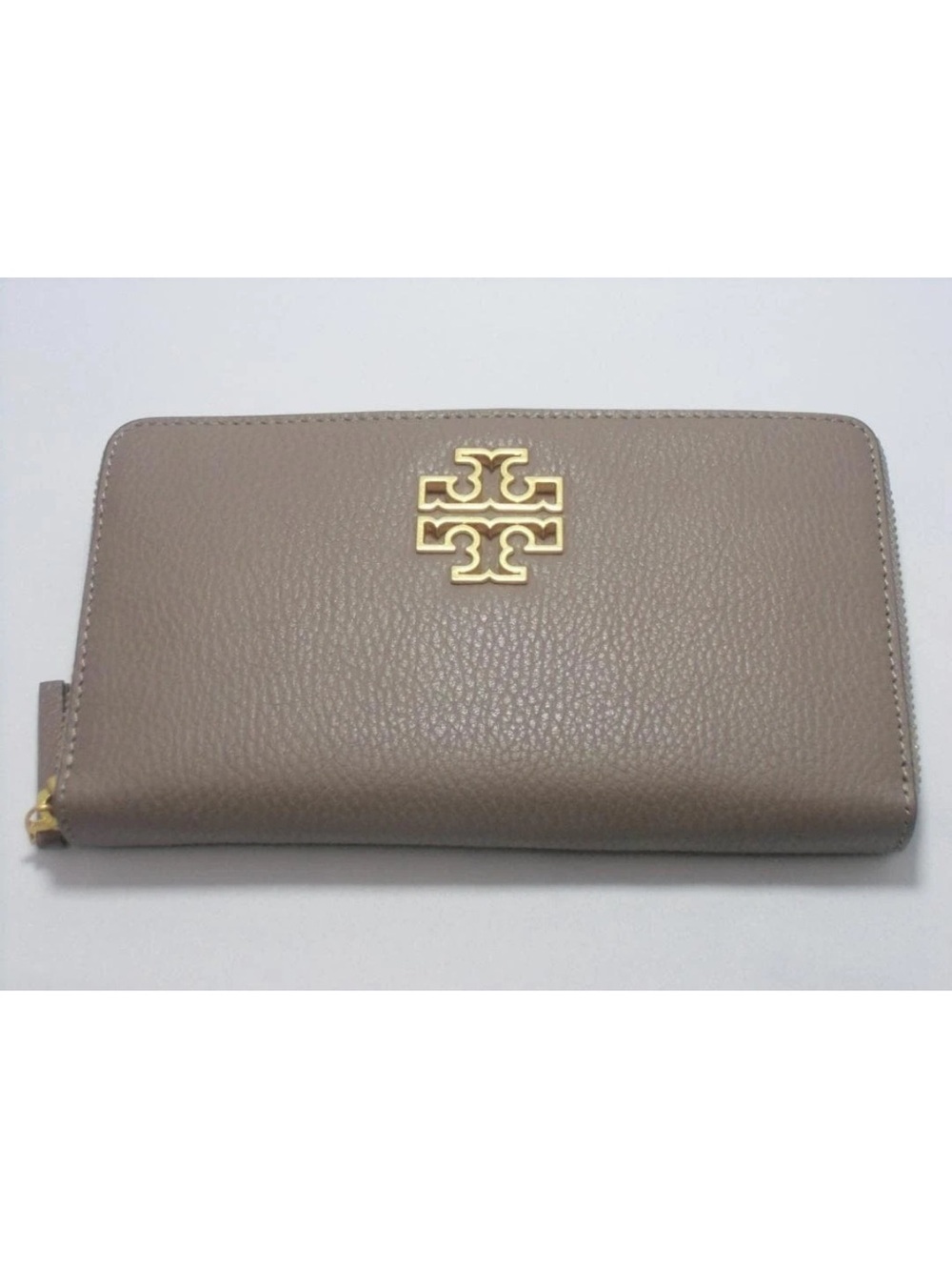 NWT Tory Burch Britten Zip Continental Wallet with Gold Logo
